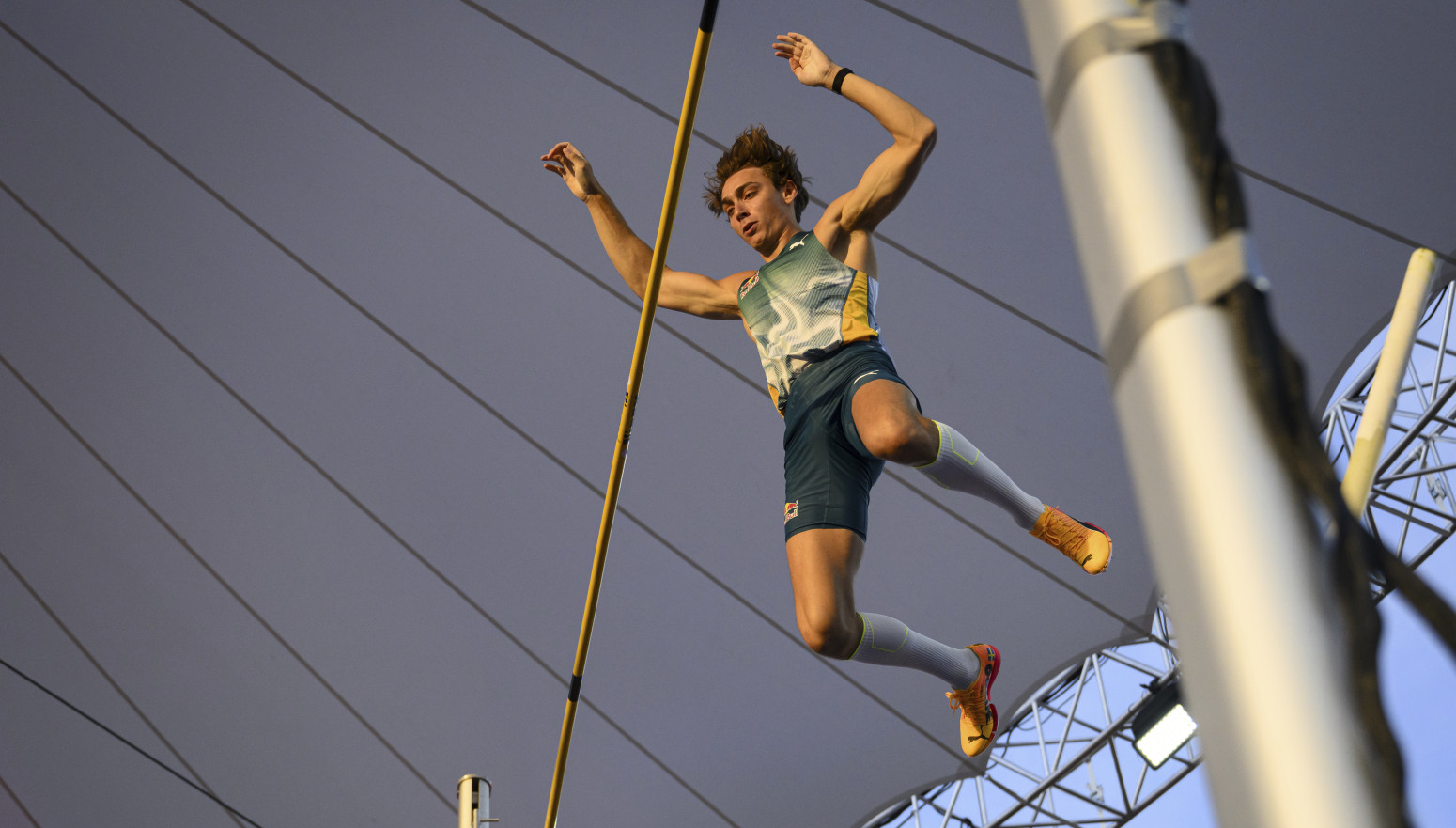 Gde je granica? Duplantis ponovo oborio svetski rekord! VIDEO