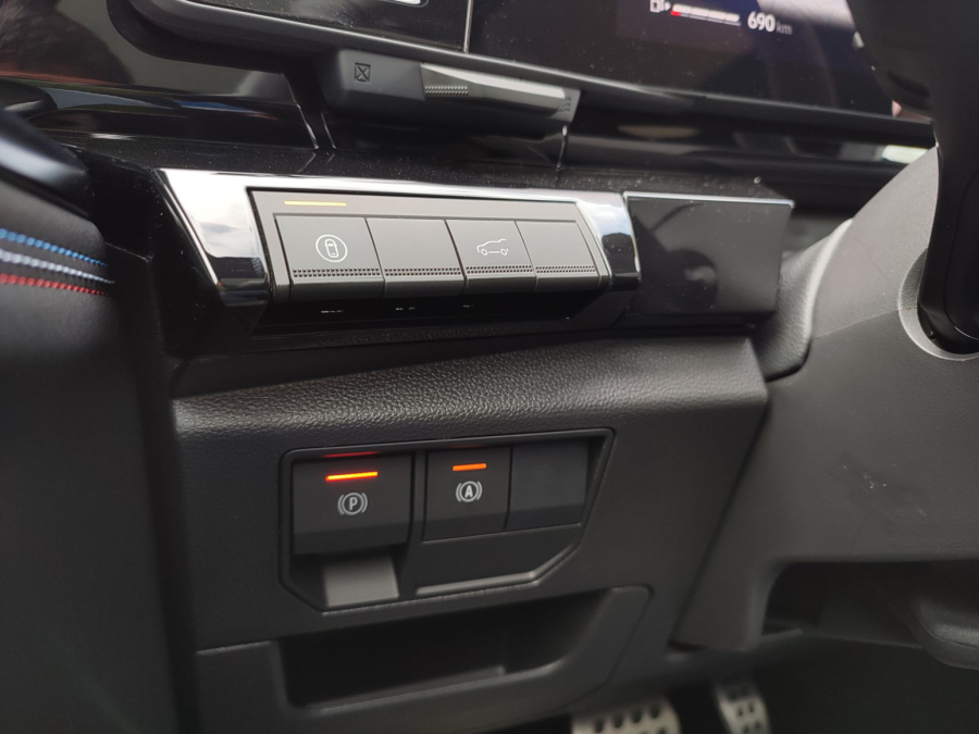 Prva vožnja: Renault Rafale – džet set