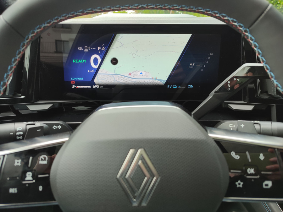 Prva vožnja: Renault Rafale – džet set