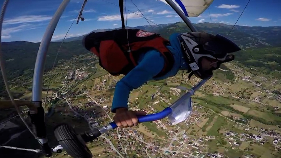 On je novopazarski čovek-ptica: Želeo je da se vine u nebesa otkako je bio dečak FOTO