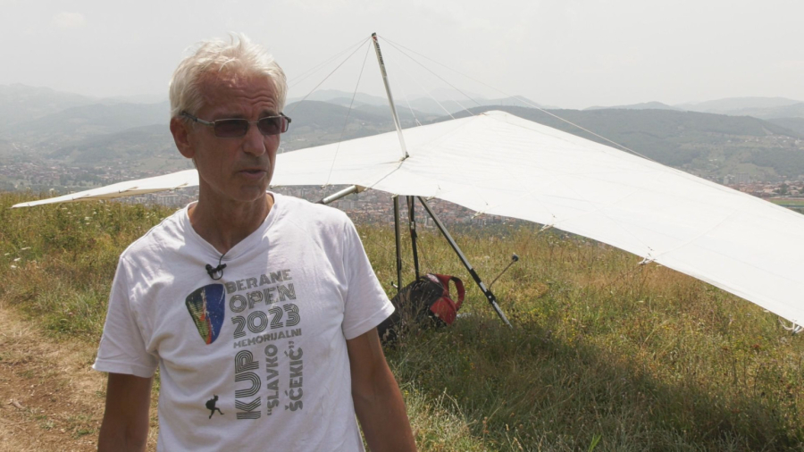 On je novopazarski čovek-ptica: Želeo je da se vine u nebesa otkako je bio dečak FOTO