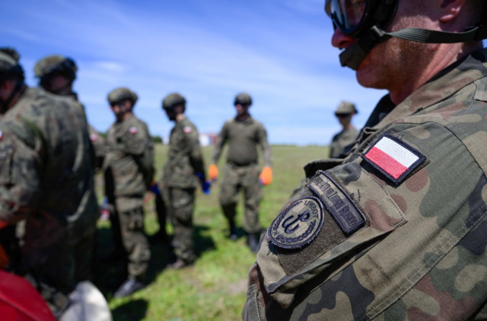 Pripremaju se za najgori scenario; Opasno se naoružavaju, civili treniraju sa vojskom