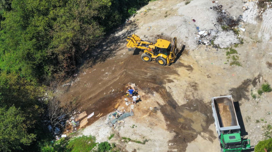 Drama u Prijepolju: Požar izbio na deponiji, proglašena vanedna situacija FOTO