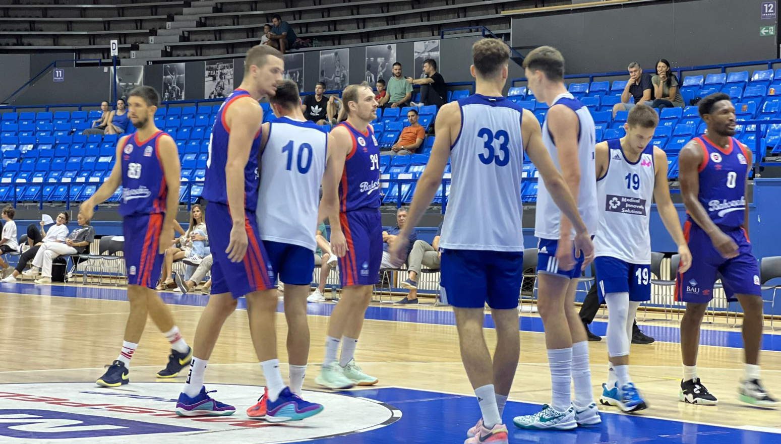 Mega nadigrala Radonjićev tim pun bivših igrača "večitih"