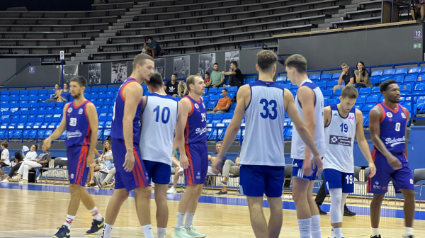 Mega nadigrala Radonjićev tim pun bivših igrača "večitih"