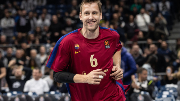 Barsa u problemu, Veseli dugo van terena