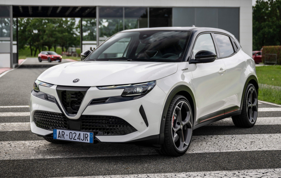 Lepota je u oku Nemaca: Nagradili Alfa Romeo za dizajn