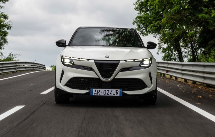 Lepota je u oku Nemaca: Nagradili Alfa Romeo za dizajn