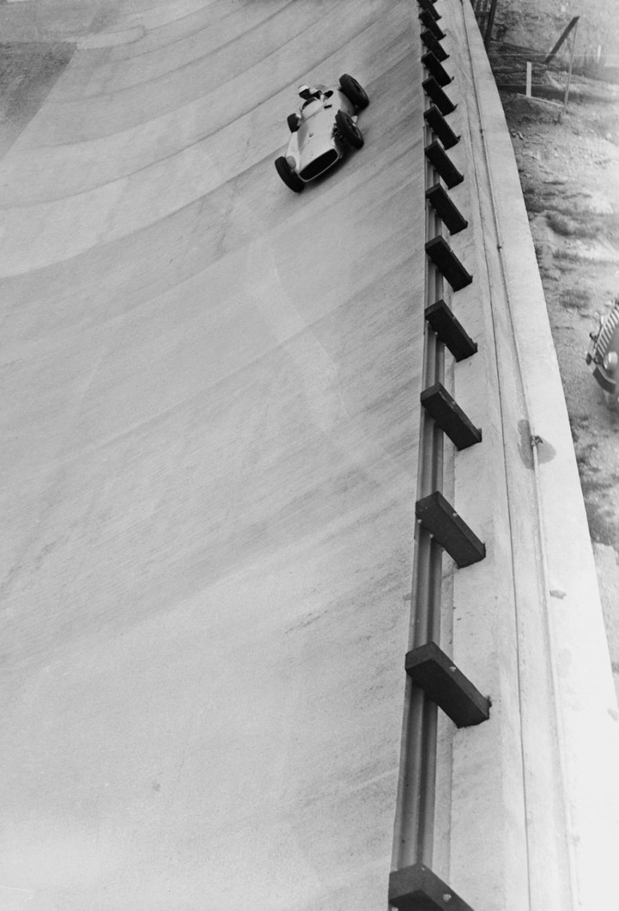 Hram brzine – smrt, rekordi, greške i šampionske titule