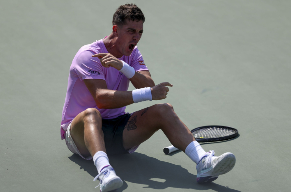 Izbacio Cicipasa, pa dobio ekspresnu "šut kartu" VIDEO