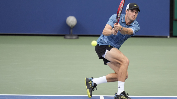 Australijanac se predao, Kanađanin šokirao Fisa