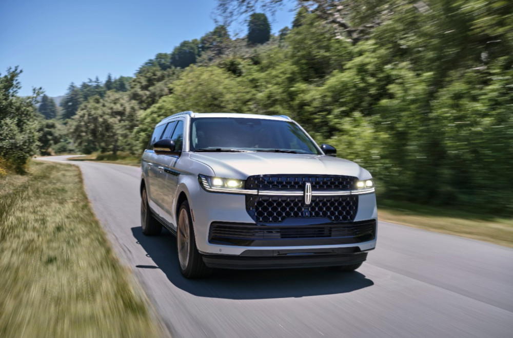 Ford opozvao više od 254.000 SUV vozila u SAD zbog softverskog problema