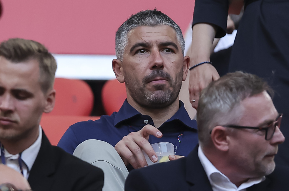 Pravo niotkuda: Kolarov postaje selektor?!