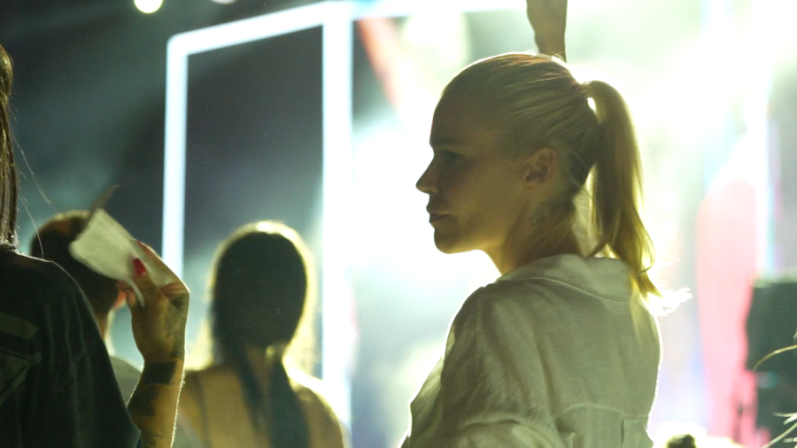 Senidah izodminirala pred krcatim Tašmajdanom: Publika u transu, bodrile je Lepa Brena i Nataša Bekvalac