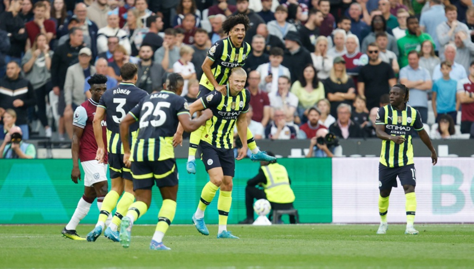 Haland het-trikom razbio Vest Hem VIDEO