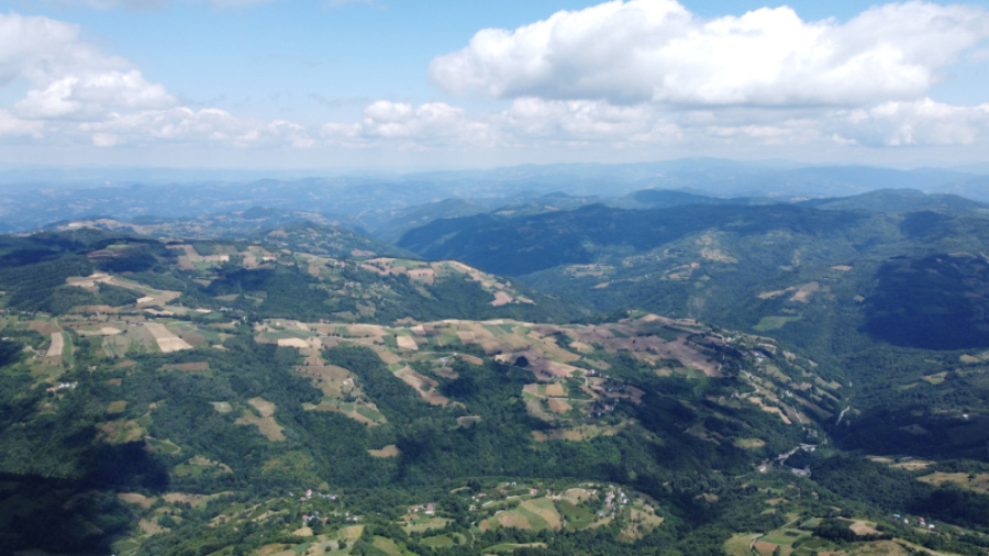 Nestvarni vidikovac u Srbiji na koji se čak i Sveti Sava popeo: Turisti ga sve češće posećuju FOTO