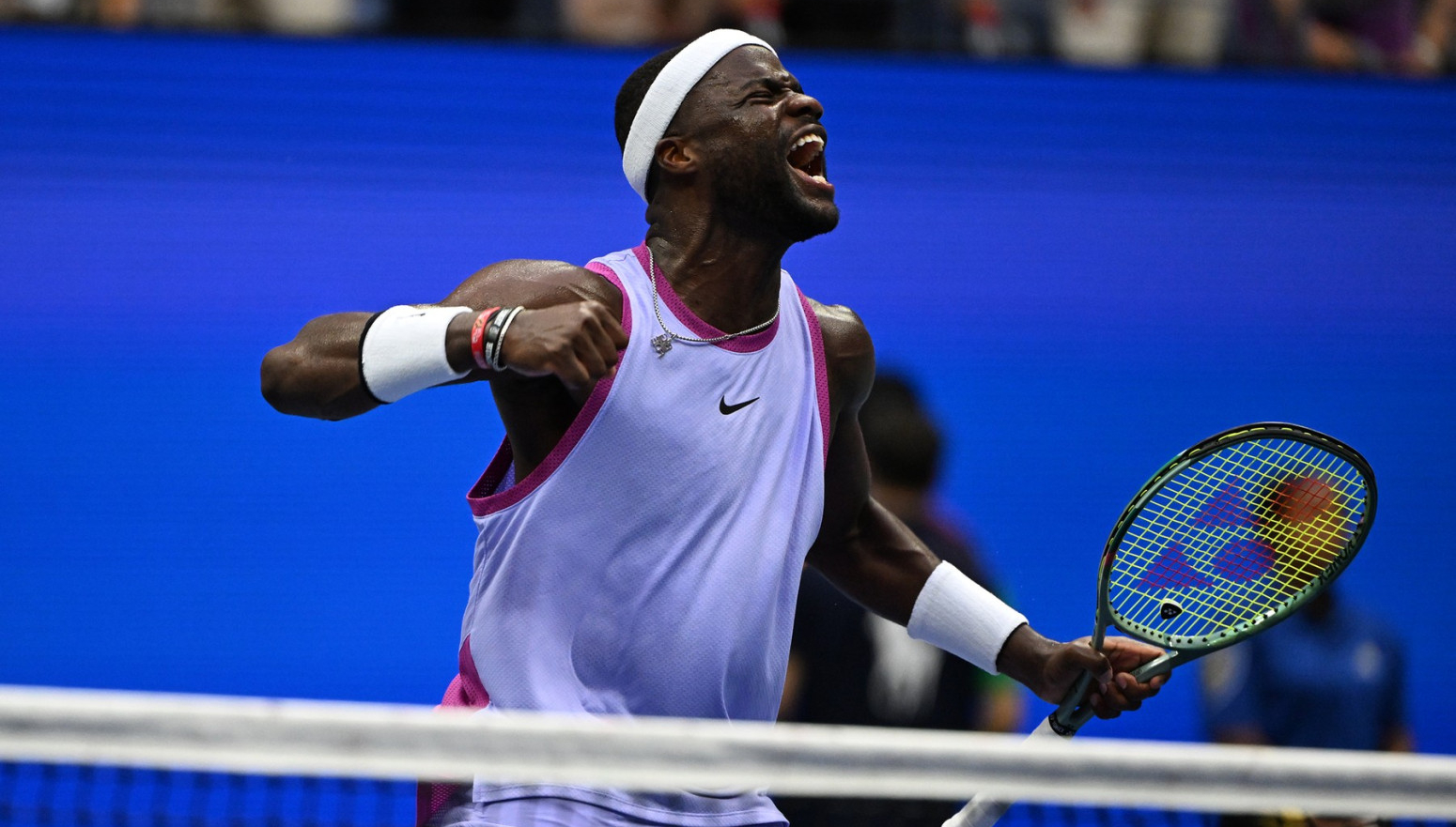 "Rodžer Federer" bacio Medvedeva na kolena VIDEO