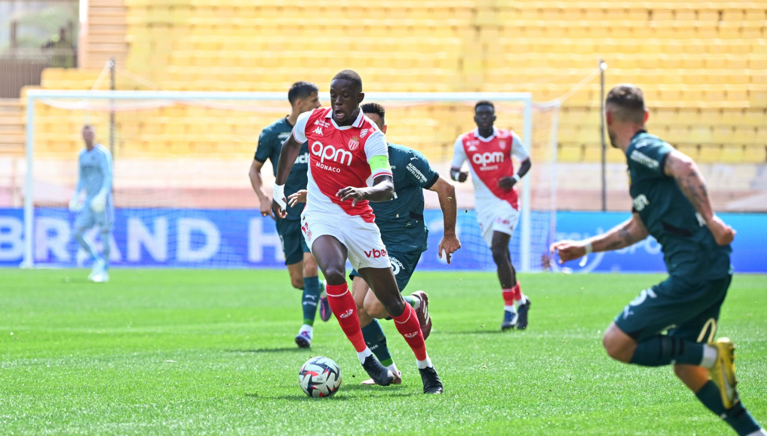 Zvezdin rival ispustio pobedu, ubedljiva Nica