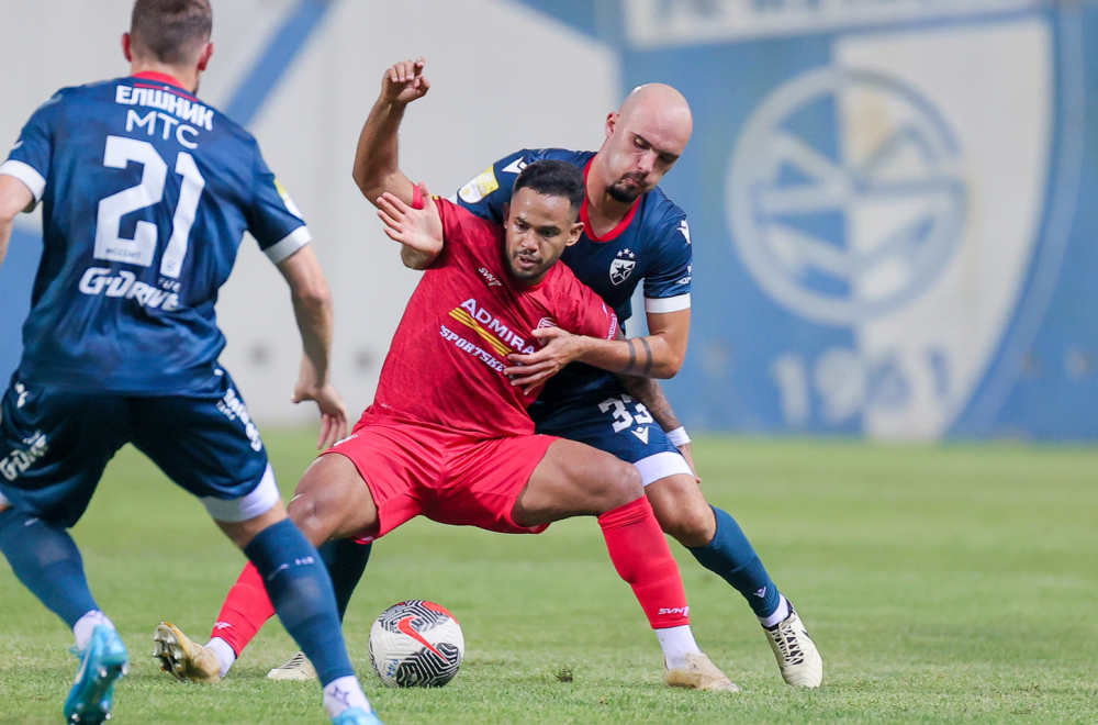 Drkušić zamenjen posle "topovskog udara", povređeni i Mrkela i Milošević FOTO/VIDEO