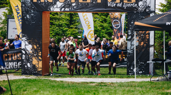 "NEPOBEDIVI" OSVAJAJU VRH PIRAMIDE: Invictus Challenge by Mozzart po prvi put na Rtnju