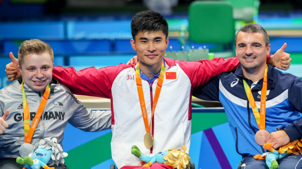 Vučić čestitao Palikući na medalji: "Srbija je uz vas!"