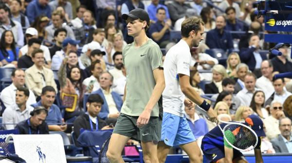Siner "utišao" Medvedeva za polufinale US opena!