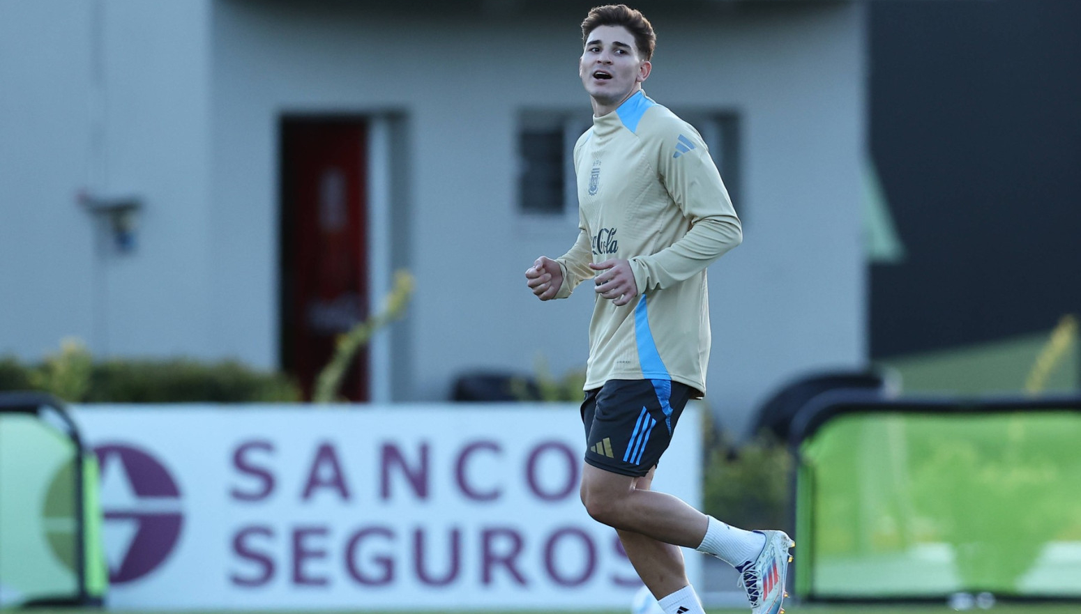 Alvares odigrao 83 meča, Romero prešao 160.000 kilometara, dok je Haland odmarao