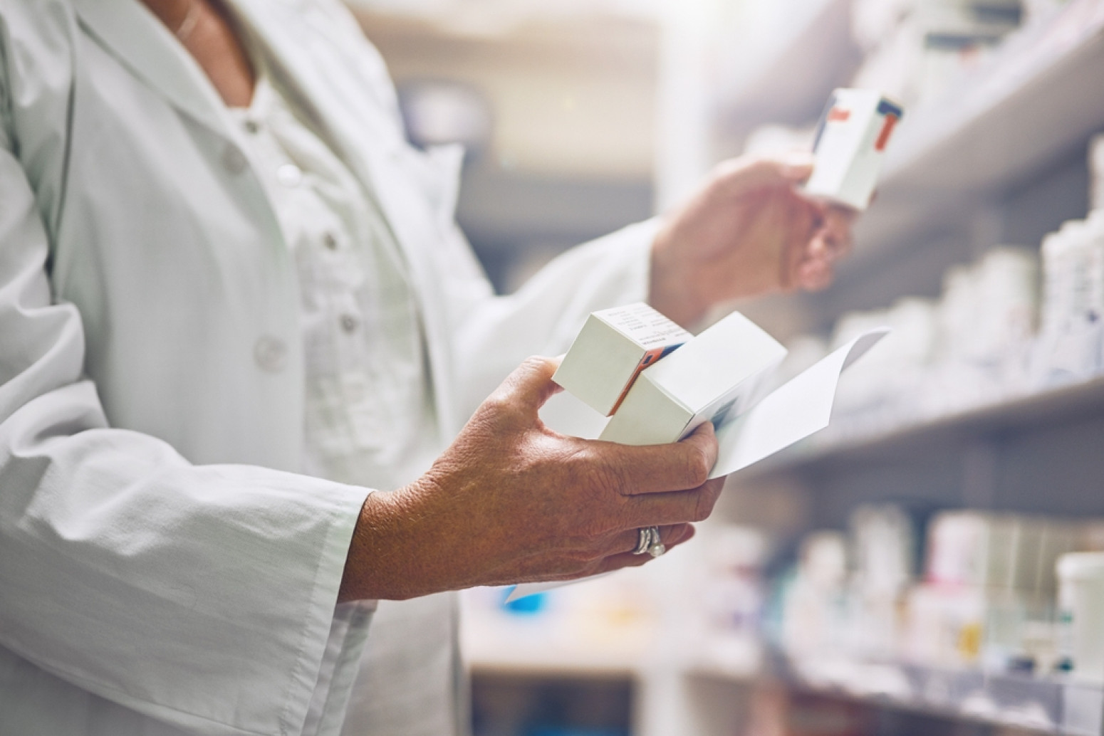 Ako pijete ove lekove morate da budete opezni tokom vrućine: Farmaceut upozorava na rizike