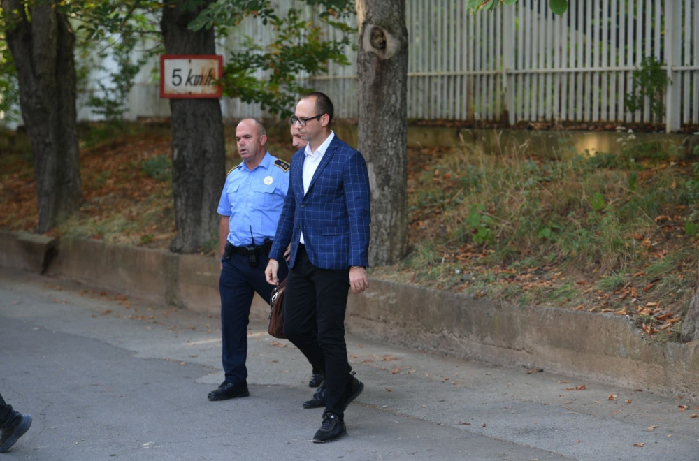 Simić u pratnji advokata stigao na saslušanje FOTO