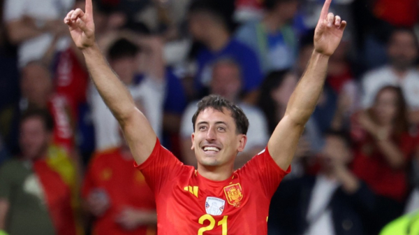 Španac se povredio protiv Srbije – na štakama napustio stadion VIDEO