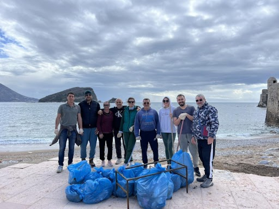 Vučković: Humanitarni plivački maraton sledeće godine na Savi FOTO