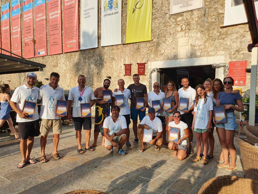 Vučković: Humanitarni plivački maraton sledeće godine na Savi FOTO