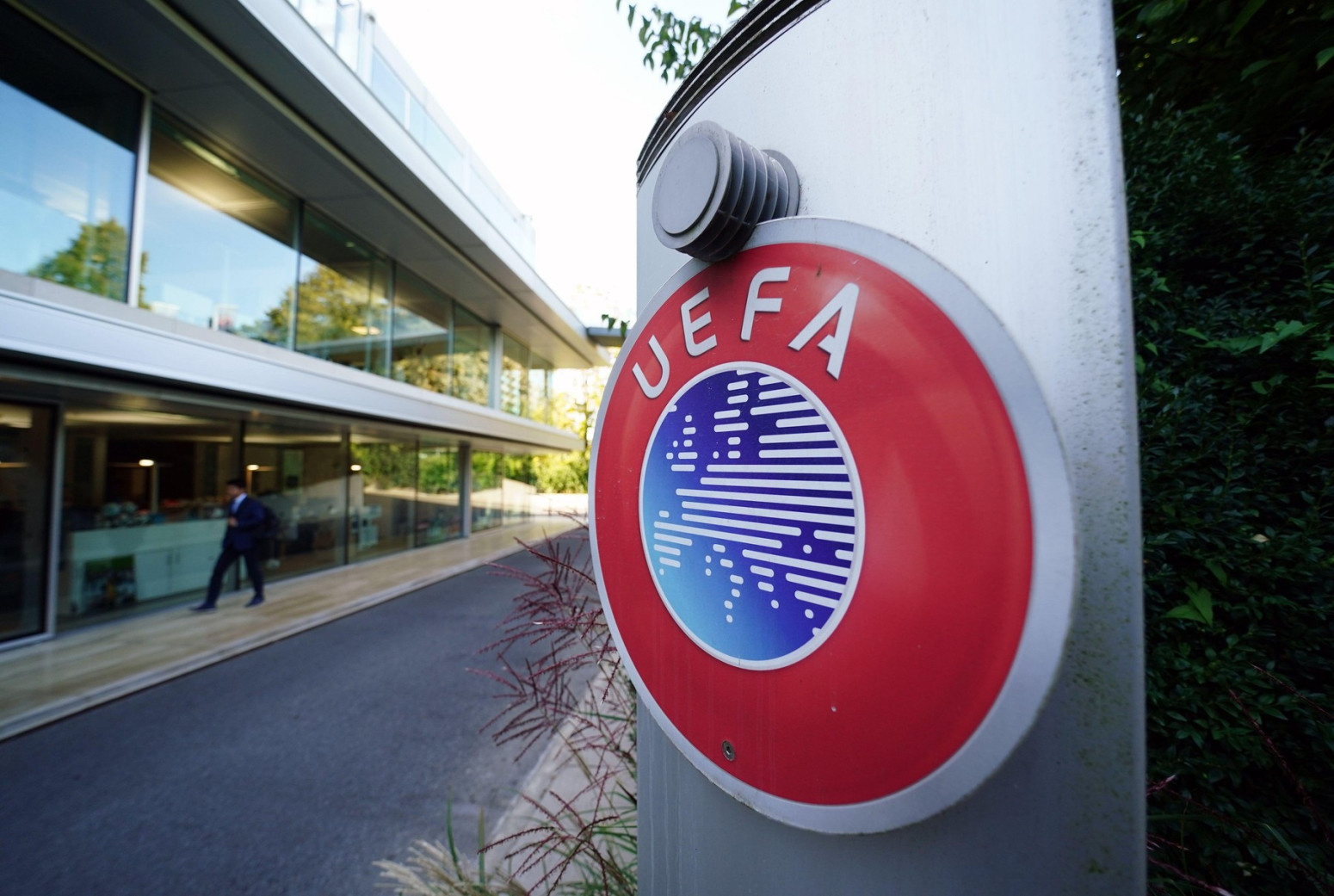 UEFA kaznila Hajduk i Rijeku zbog navijača