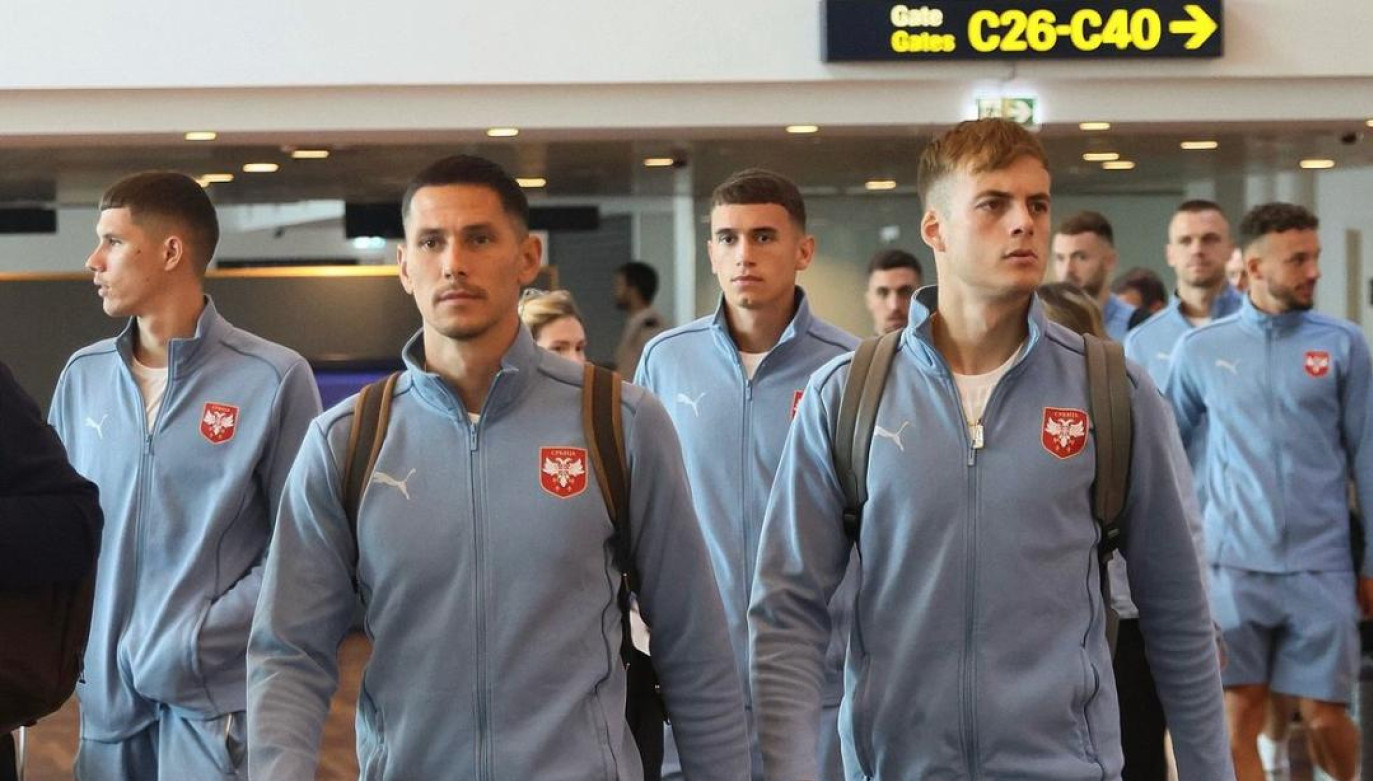 Fudbaleri Srbije u dobrom raspoloženju došli u Kopenhagen VIDEO