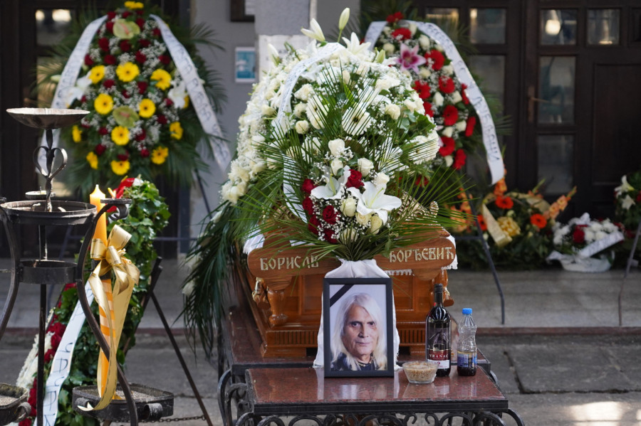 Ovo su poslednje reči porodice Bori Čorbi; Sanduk prekriven i šalom kluba koji je voleo FOTO