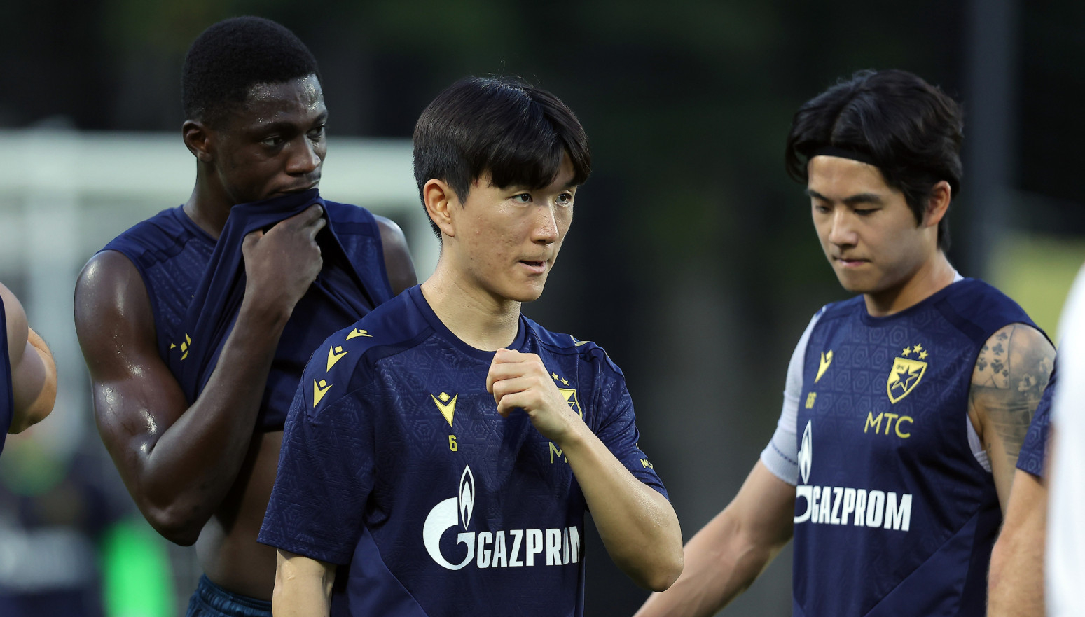 Hvang plaši sunarodnika iz Zvezde: "Zatvoriće aerodrom, nećeš se vratiti kući" VIDEO