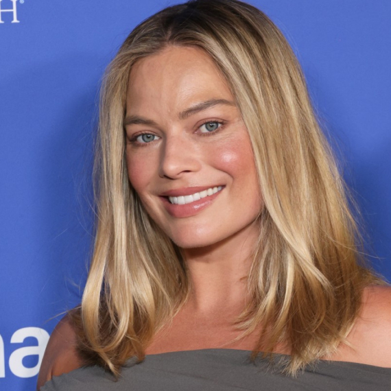 Neočekivano i elegantno: Najlepša trudnica u uskoj haljini zasenila sve FOTO