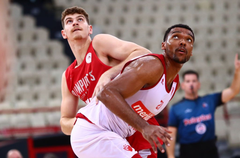 Oslabljena Zvezda "pala" u Pireju: Mekintajer, Dos Santos i Bolomboj blistali FOTO