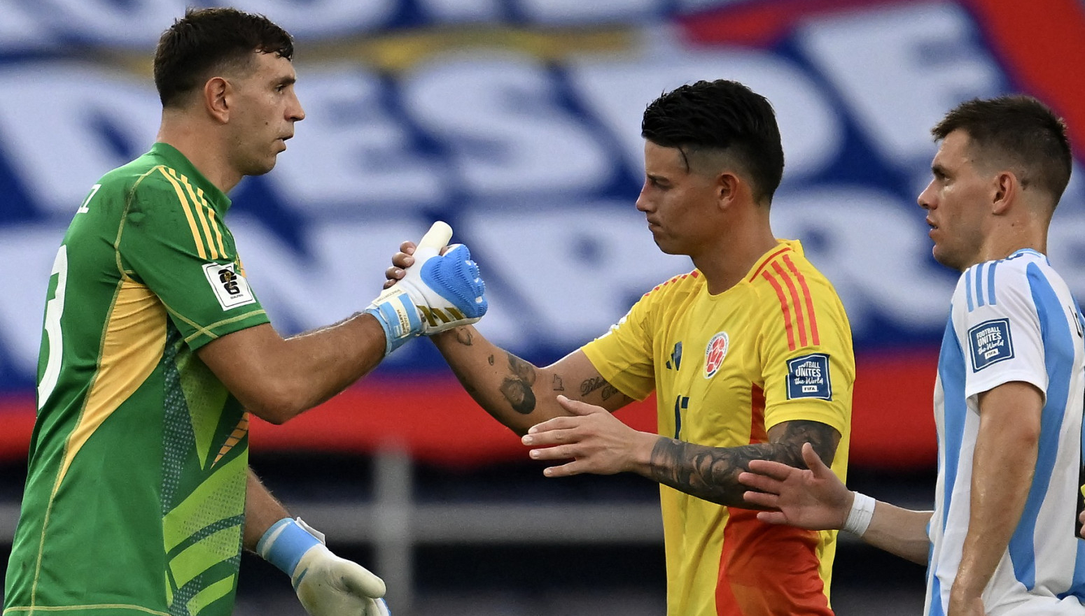 Besni Martines "ošamario" kameru VIDEO