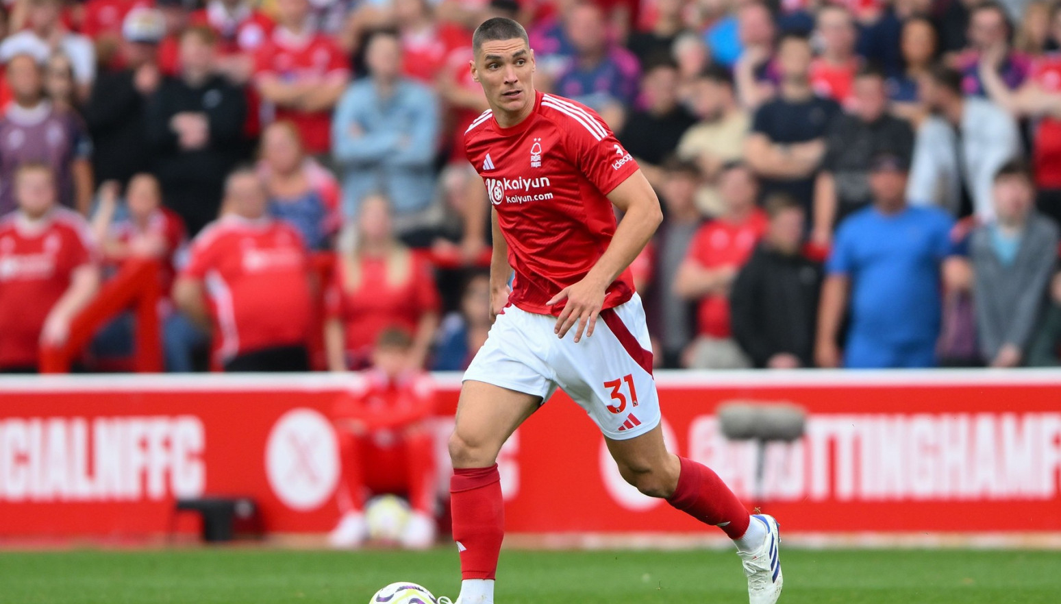 Milenković: "Vidić je naš najbolji defanzivac, ali i Van Dajk je zver"