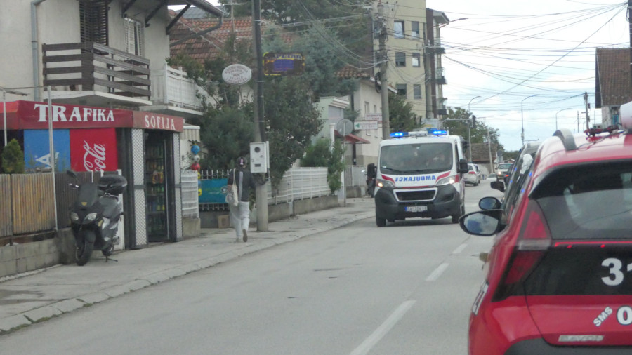 Pronađeno telo muškarca u automobilu FOTO