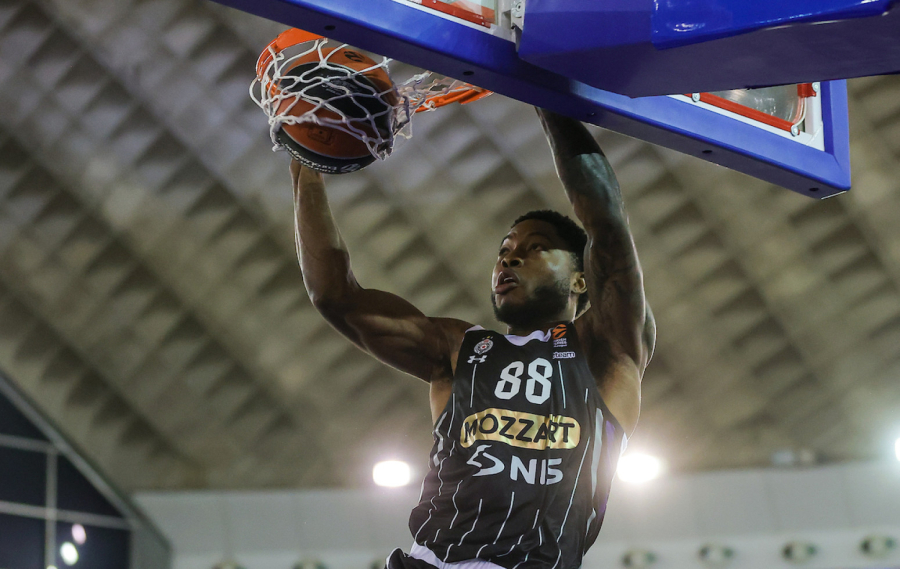 Crno-bela rapsodija na Sajmu – Partizan u novim dresovima razbio AEK