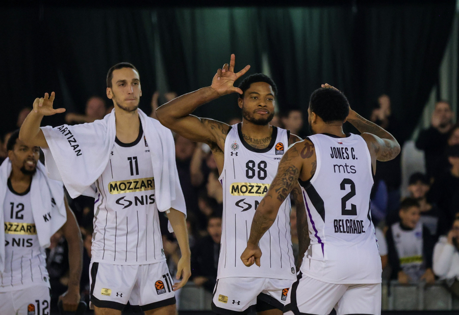 Partizan je spreman – crno-beli savladali šampiona Evrope u grotlu Atine