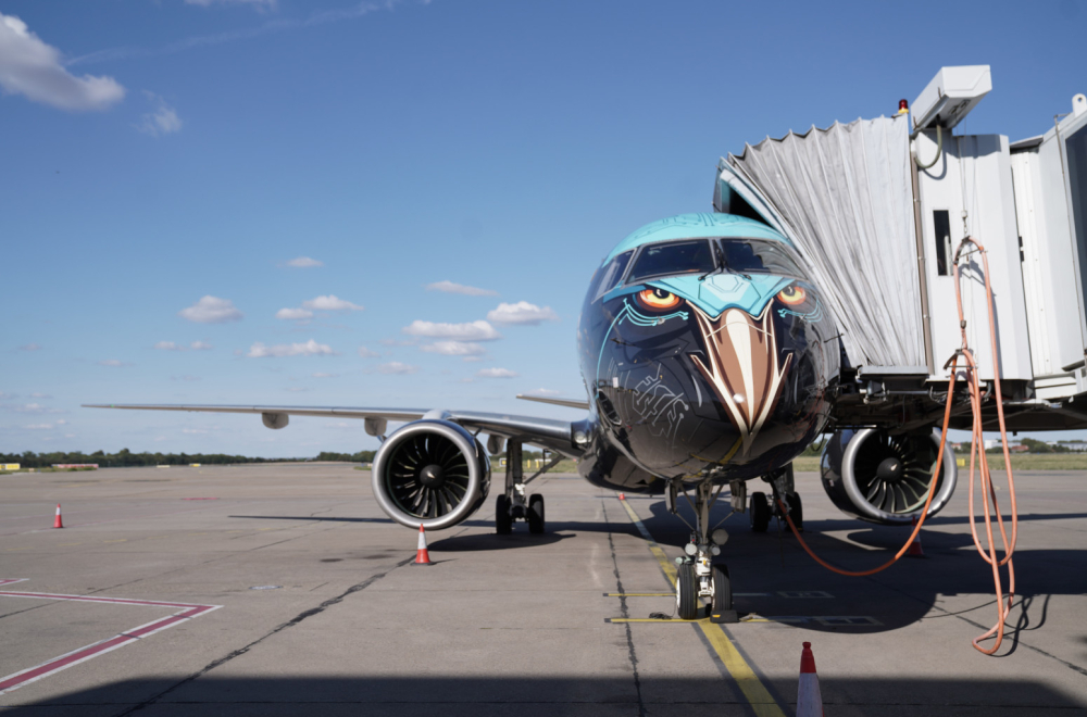 Najtiši avion na svetu E195-E2 leti iznad Beograda FOTO