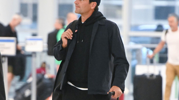 Poezija – Federer ponovo s reketom u rukama VIDEO