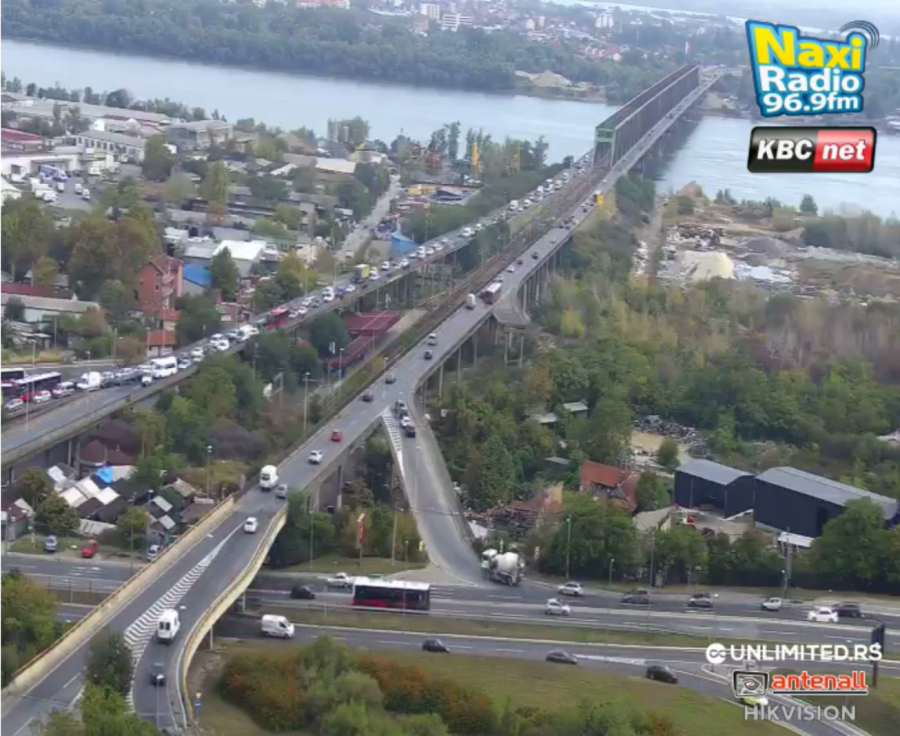 Kolaps u Beogradu; Sve stoji FOTO