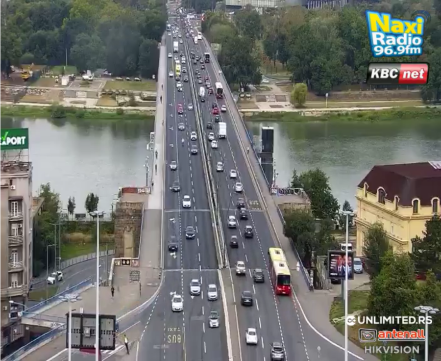 Kolaps u Beogradu; Sve stoji FOTO