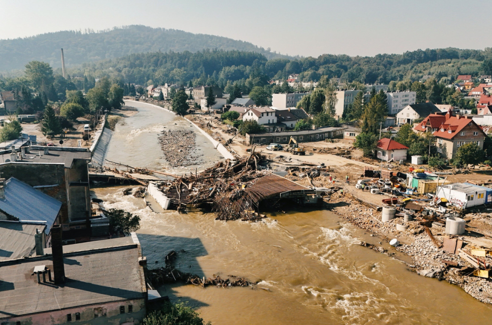 Poljska totalno razorena: Nemačka hitno šalje vojsku VIDEO