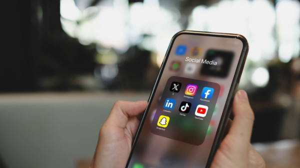 FBI izdao hitno upozorenje: Odmah proverite telefon, ove aplikacije vas špijuniraju