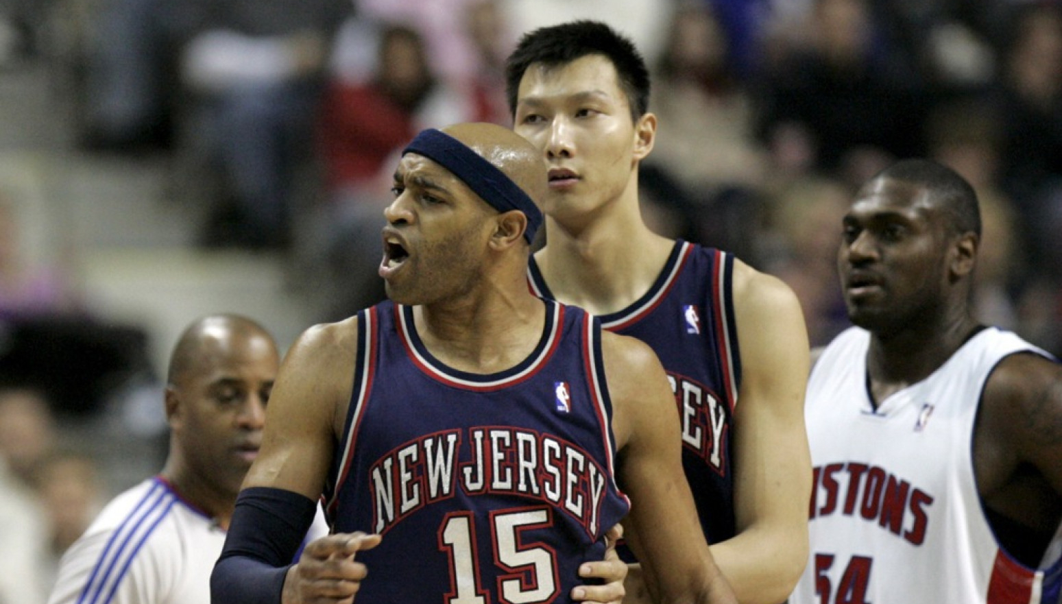 Povlači se dres Vinsa Kartera